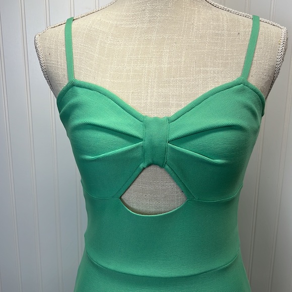 Elliatt Miya Bodycon Dress Sweatheart Keyhole Neckline Sz‎ S - Picture 4 of 6